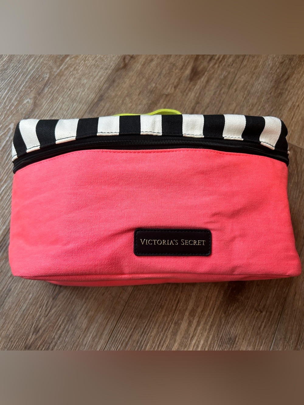 Victoria's Secret Coral Pink travel Pouch Set